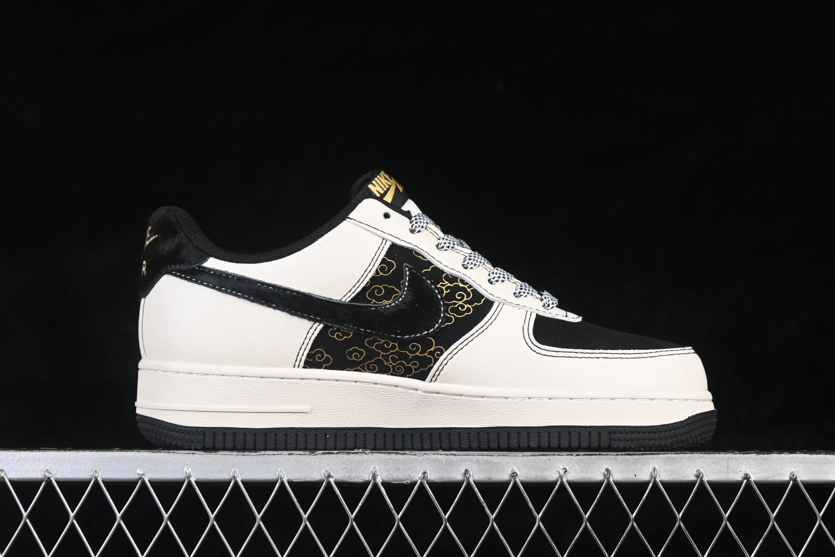 All categories Nk Air Force 1 Air Force series Nk Air Force 1 Low Air Force low-top Nike Air Force 1'07 Low Limited to the Year of the Horse, you will get rich soon Air Force 1 low-top casual sneakers QW5288-128